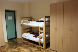 Soba sa zajedničkim kupatilom